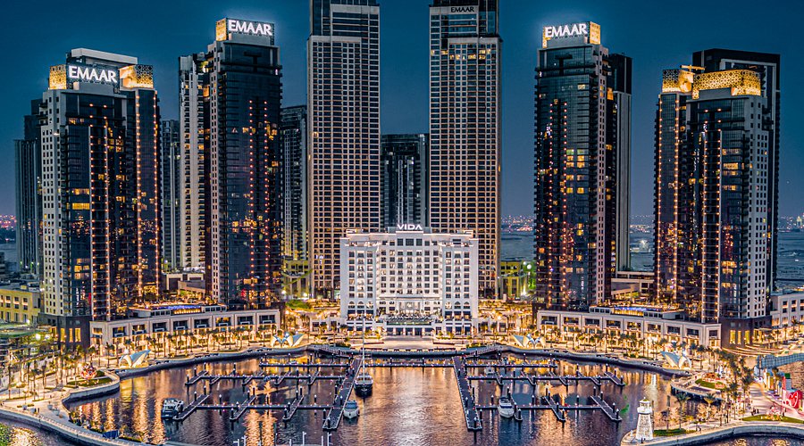 Iconic luxury waterfront properties Dubai